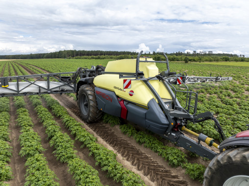 Trailed sprayers
